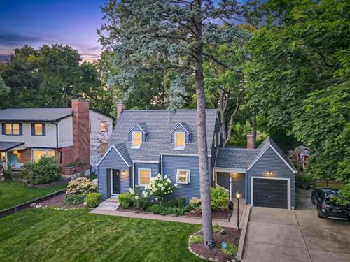 834 Forest, Elgin, IL 60120