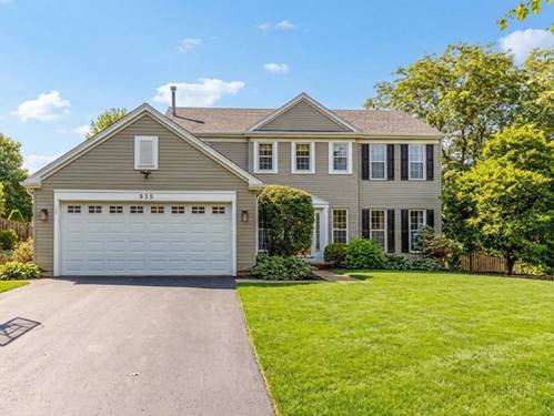 935 Ridgewood, Cary, IL 60013