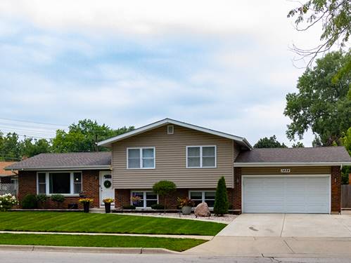 1484 Royal, Elgin, IL 60123