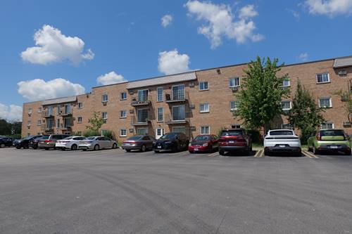 143 W Elk Unit 141, Carol Stream, IL 60188