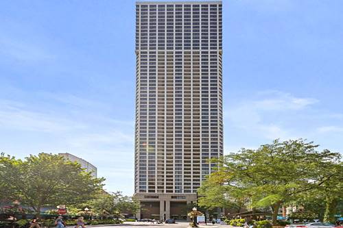 1030 N State Unit 52A, Chicago, IL 60610
