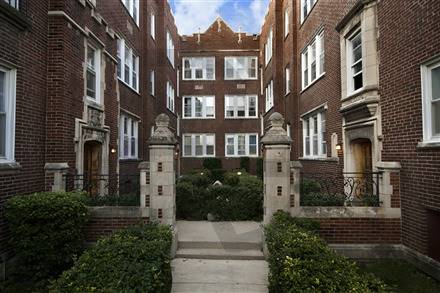 3042 W Wellington Unit 2, Chicago, IL 60618