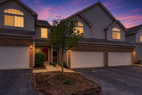 394 Jamestown, Aurora, IL 60504