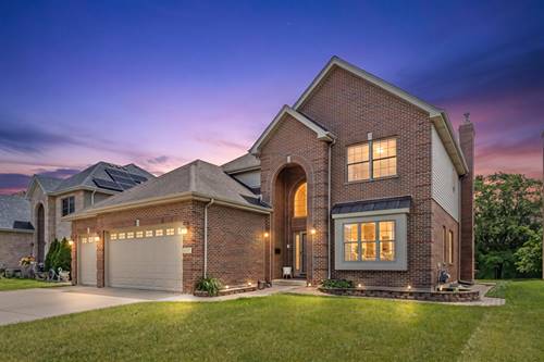 427 W Natoma, Addison, IL 60101