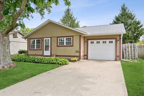 1406 Navajo, Ottawa, IL 61350