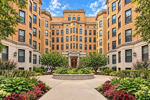 550 W Surf Unit 117, Chicago, IL 60657