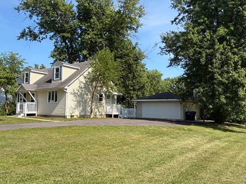 321 Janet, Darien, IL 60561