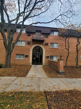 18555 Hickory Unit 18, Lansing, IL 60438