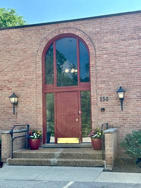 550 E Main Unit 2E, Barrington, IL 60010