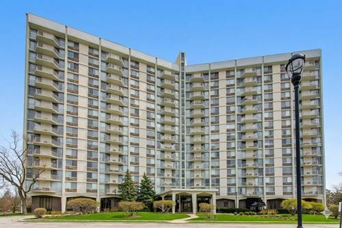 40 N Tower Unit 16N, Oak Brook, IL 60523