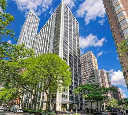 222 E Pearson Unit 404, Chicago, IL 60611
