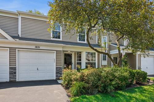 1651 College Green, Elgin, IL 60123