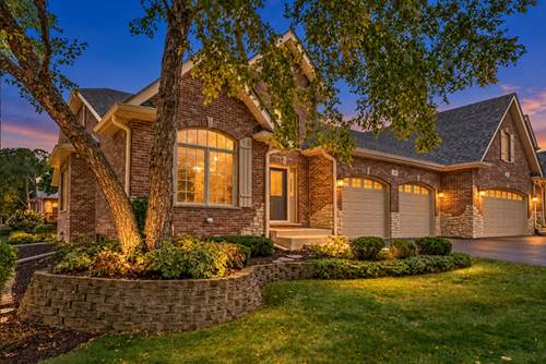 701 Kelly, Roselle, IL 60172