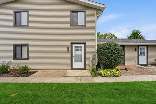 124 Fairlane Unit D, Bloomingdale, IL 60108