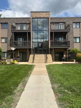 1424 Stonebridge Unit 12, Wheaton, IL 60189
