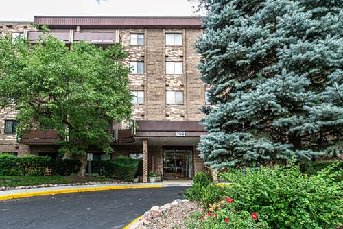 700 Wellington Unit 409, Elk Grove Village, IL 60007