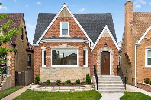 5852 W Newport, Chicago, IL 60634