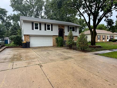 807 Hayward, Streamwood, IL 60107