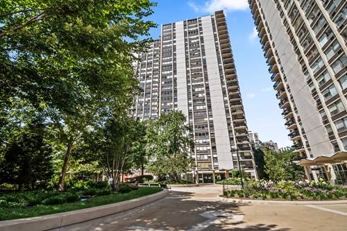 1360 N Sandburg Unit 2912, Chicago, IL 60610