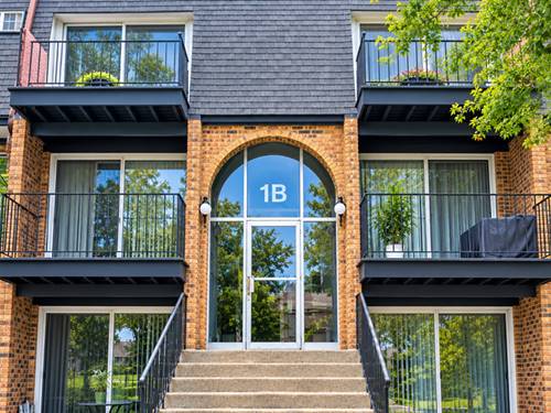 1B E Dundee Quarter Unit 104, Palatine, IL 60074