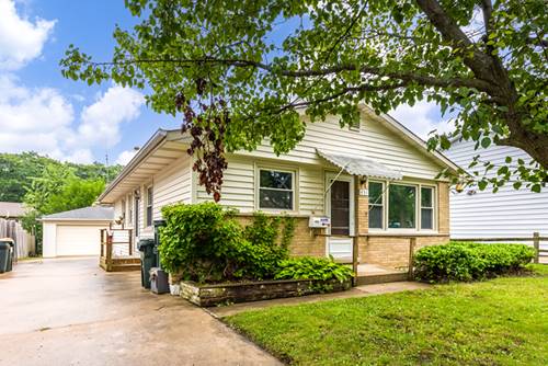 431 N Ridgemoor, Mundelein, IL 60060