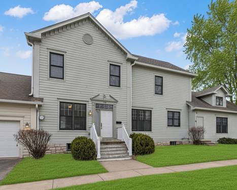 120 W Porter, Naperville, IL 60540