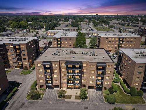 9374 Landings Unit 402, Des Plaines, IL 60016