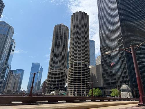 300 N State Unit 3710, Chicago, IL 60654