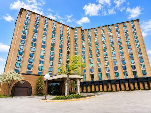 1 Renaissance Unit 720, Palatine, IL 60067