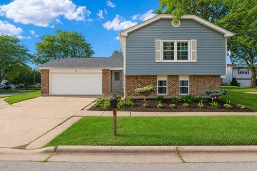 3 Whitehall, Streamwood, IL 60107