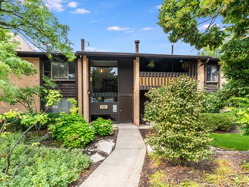 6106 Knoll Valley Unit 102, Willowbrook, IL 60527
