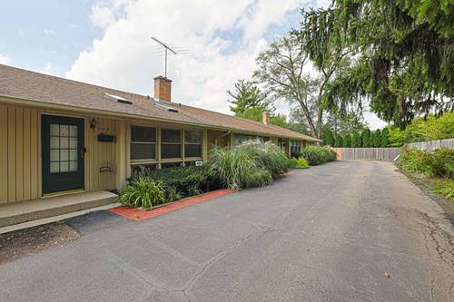 924 N Milwaukee Unit D, Libertyville, IL 60048