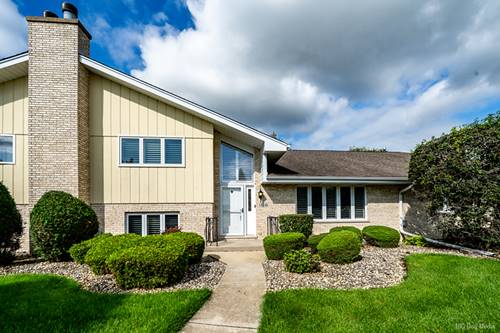18116 John Charles, Orland Park, IL 60467