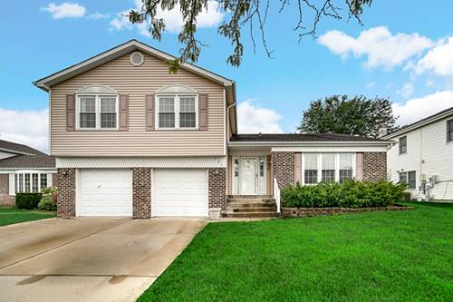 121 Fleetwood, Glendale Heights, IL 60139