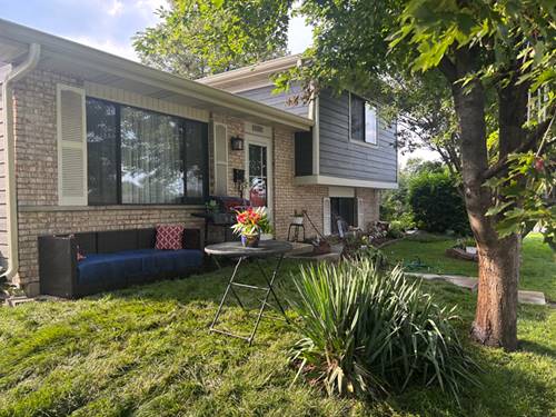 6282 Kit Carson Unit 6282, Hanover Park, IL 60133