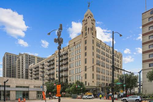 758 N Larrabee Unit 425, Chicago, IL 60654