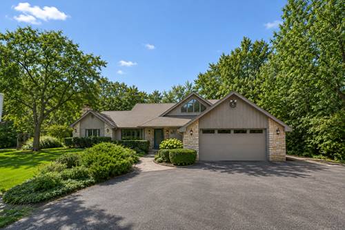1543 N St Marys, Green Oaks, IL 60048
