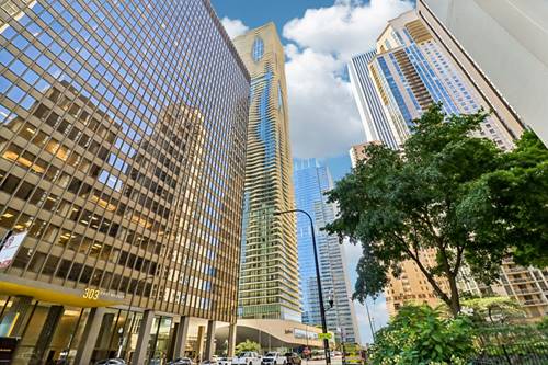 225 N Columbus Unit 6103, Chicago, IL 60601