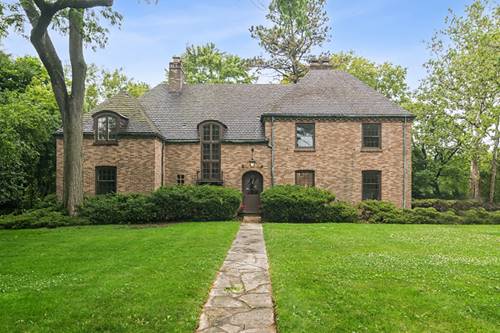 102 Pine, Barrington, IL 60010
