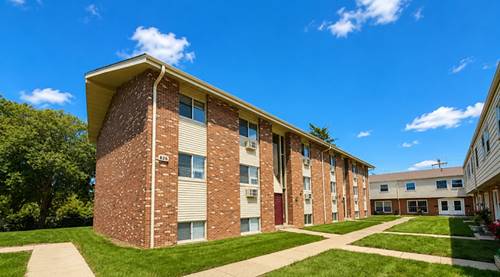 826 N Milwaukee Unit D2, Libertyville, IL 60048