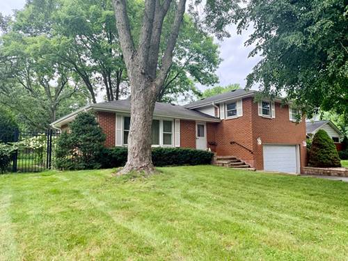 926 Valley, Lake Forest, IL 60045