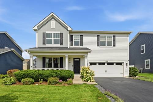 322 Longview, Elgin, IL 60124