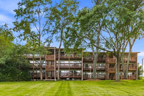 5803 Oakwood Unit 2D, Lisle, IL 60532