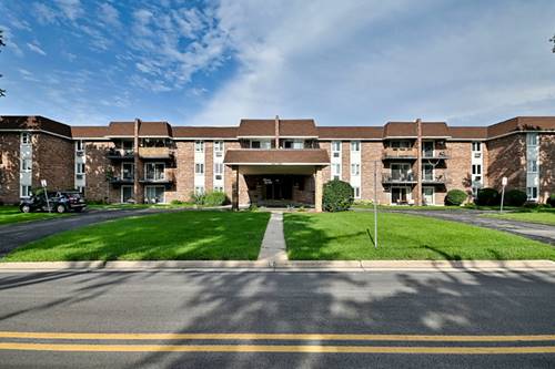 850 S Lorraine Unit 3E, Wheaton, IL 60189