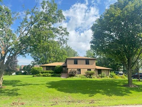 900 St Andrews, Frankfort, IL 60423