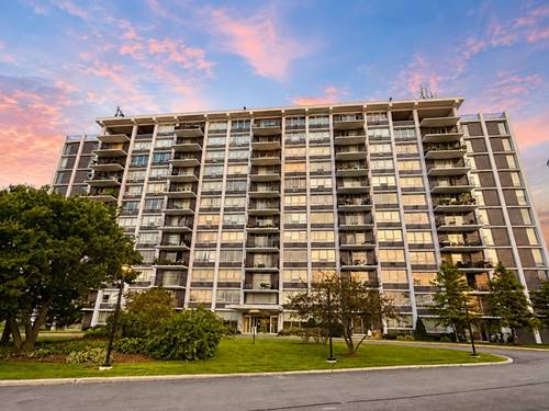 8815 W Golf Unit 8F, Niles, IL 60714
