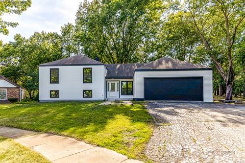 1482 Pebblestone, Wheaton, IL 60189