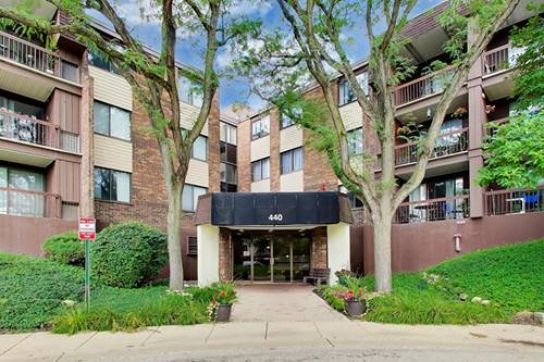 440 Raintree Unit 2J, Glen Ellyn, IL 60137