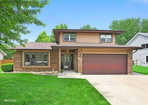 29 Mayfair, Aurora, IL 60504
