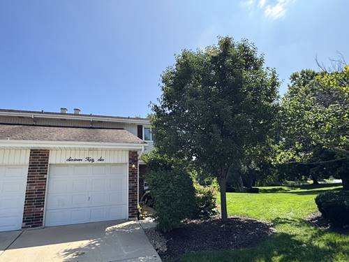 1656 Castbourne, Wheaton, IL 60189